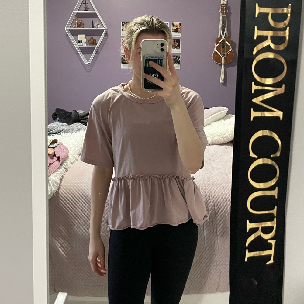 Light pink flowy short sleeved shirt